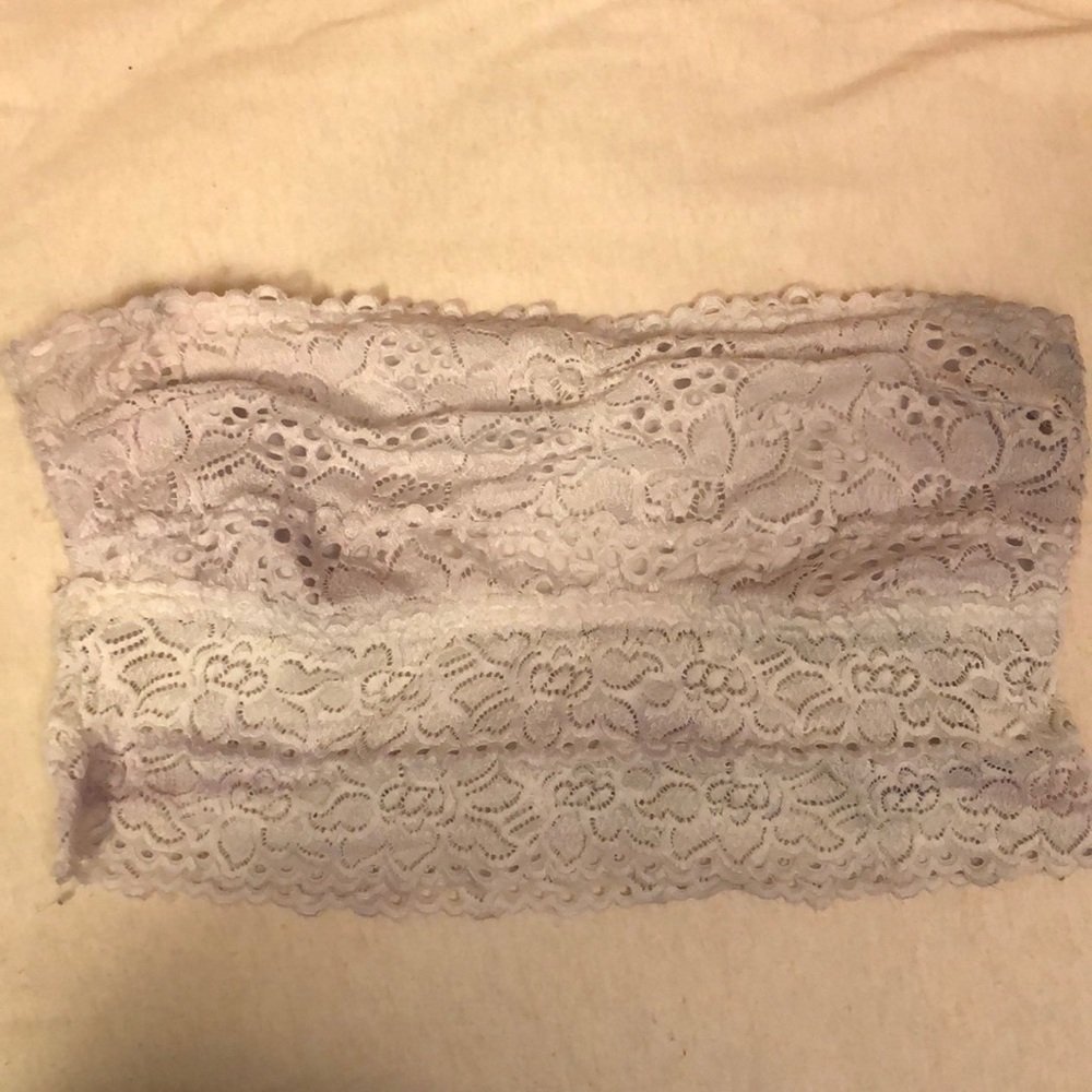 Lace strapless bralette